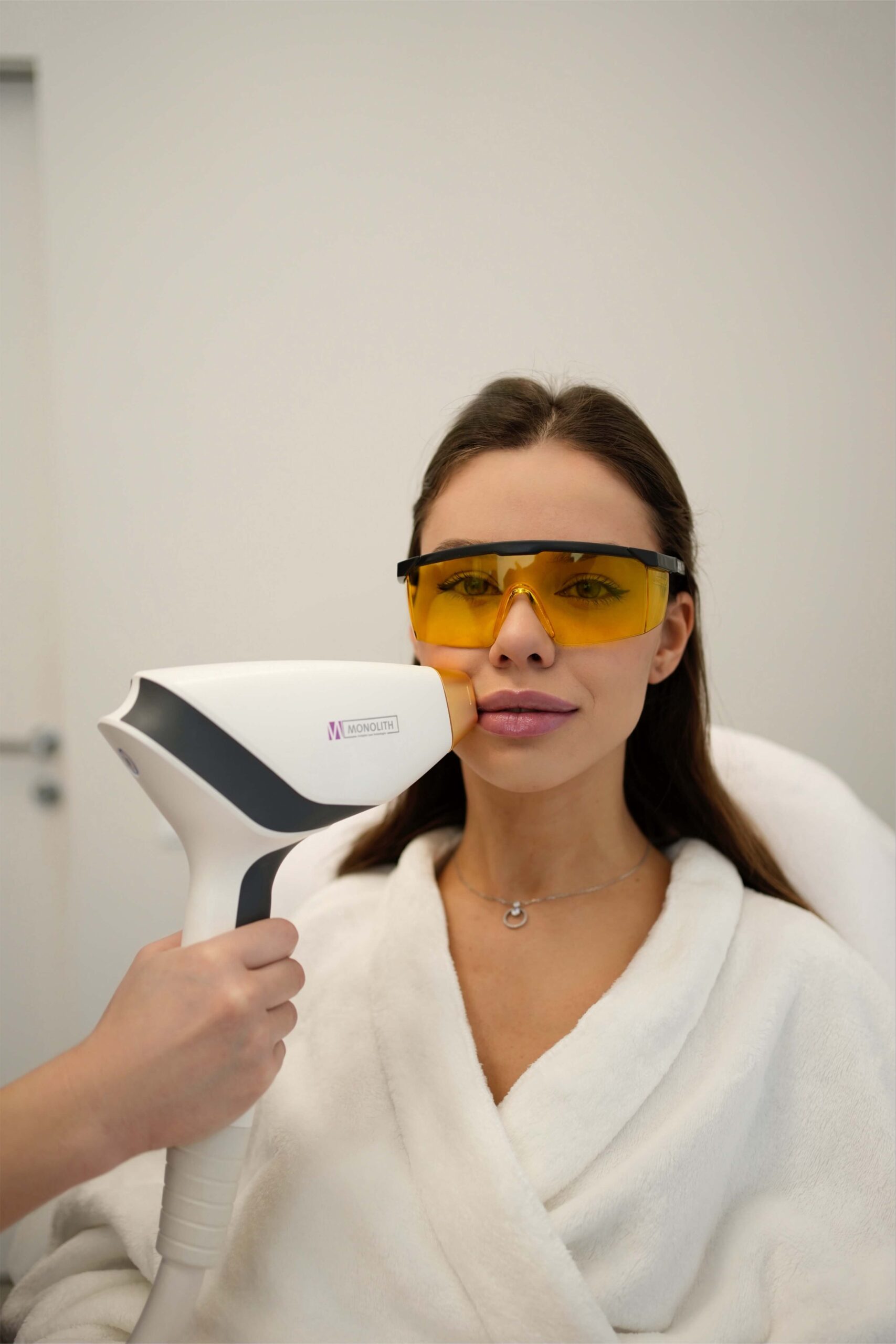 Лазерне лікування акне та освітлення